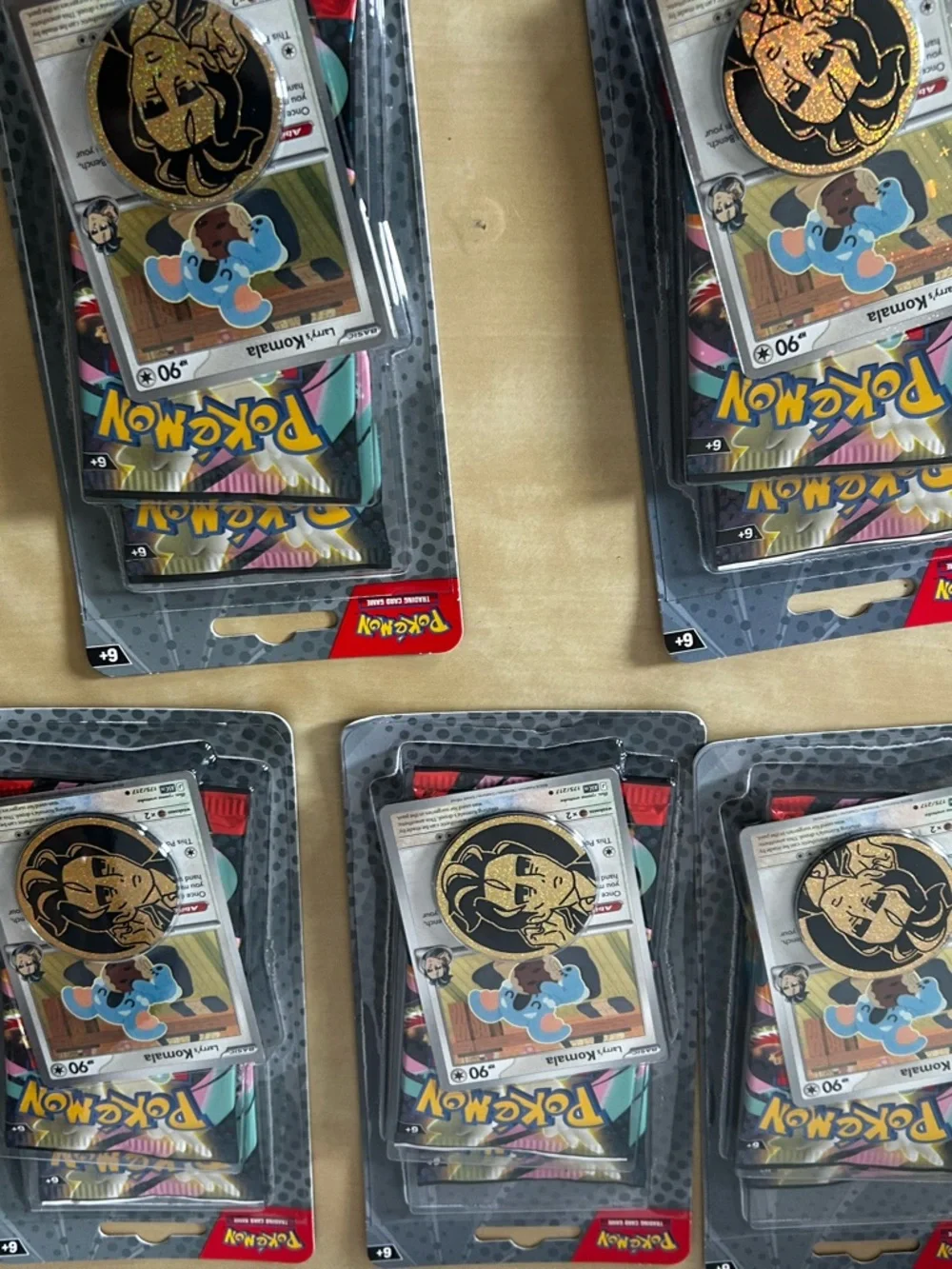 10 Pokémon Larry's Komala Promo Pack‎ - Blue, Gold